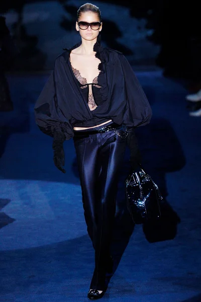 Look 2